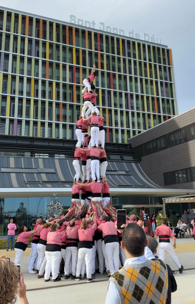 4 de 7 amb el pilar, Sant Joan de Déu. Colla Vella dels Xiquets de Valls