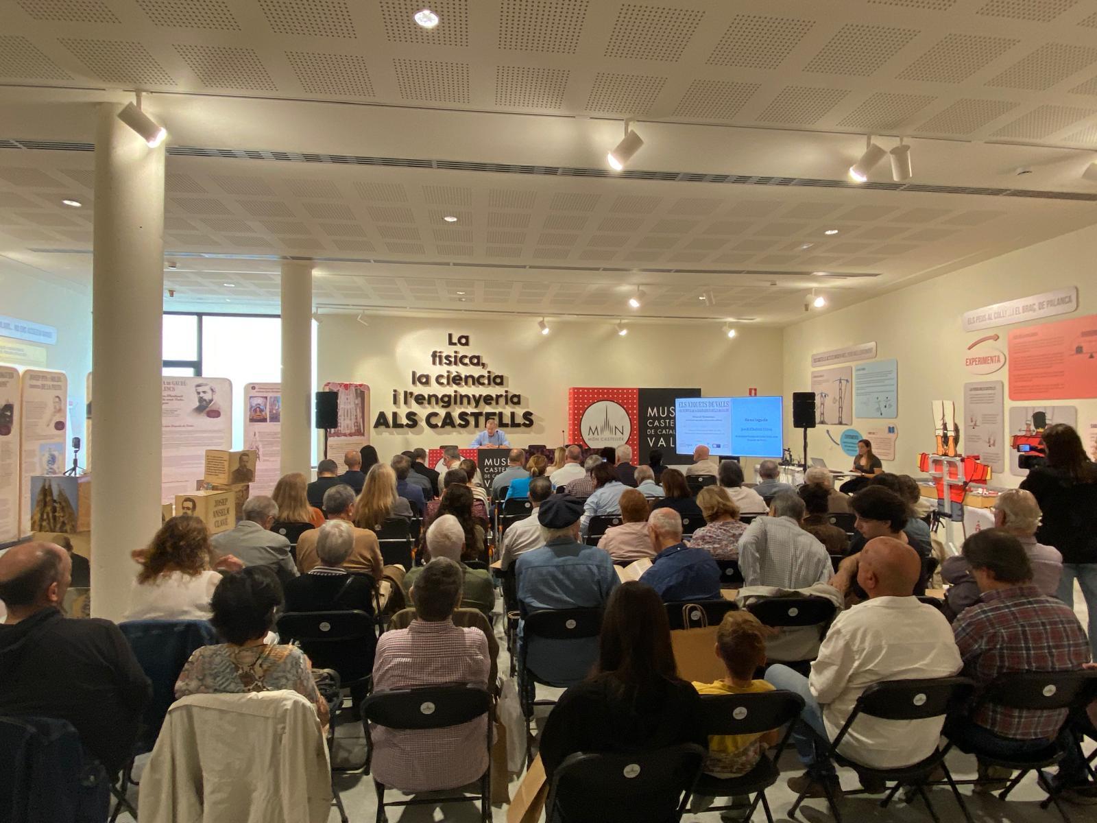 Més informació sobre l'article Èxit participatiu en la inauguració de l’exposició i la jornada dedicada als Xiquets de Valls i el temple de la Sagrada Família